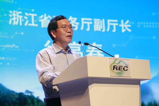 浙江省商务厅副厅长徐高春在首届中国农村电子商务主题会议上做主题演讲  ——浙江农村电子商务发展成果及经验