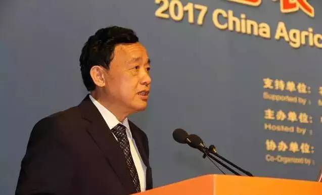 农业部副部长屈冬玉:农业供给侧结构性改革需要加快培育现代小农