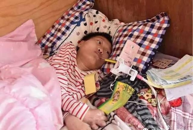 砀山县农家女孩李娟：身残志坚勇拓电商路
